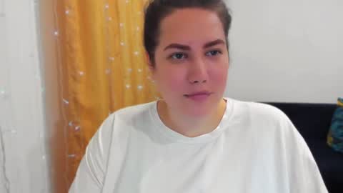 Snapshot of _madalexa_ chatting on June 12, 9:46 pm Alexa online show from June 12, 9:46 pm
