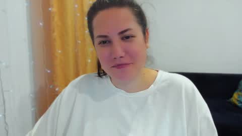 Snapshot of _madalexa_ chatting on June 16, 9:06 pm Alexa online show from June 16, 9:06 pm