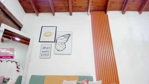 Madison Cooper online show from September 22, 2:30 pm