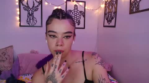 Snapshot of _marcela_wi chatting on February 6, 10:21 pm Marce online show from February 6, 10:21 pm