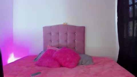 Maria paula online show from October 3, 8:17 pm