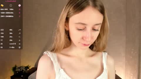  Gwen  online show from October 19, 2:45 am