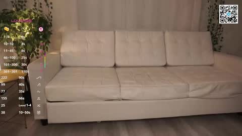  Gwen  online show from March 22, 9:07 pm