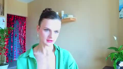 Sophia online show from August 2, 10:03 am