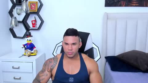 _matthew_santos_ online show from January 28, 2:43 am