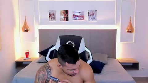 Snapshot of _matthew_santos_ chatting on June 25, 1:38 am _matthew_santos_ online show from June 25, 1:38 am