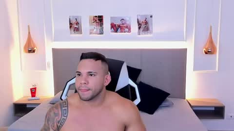 Snapshot of _matthew_santos_ chatting on June 28, 1:55 am _matthew_santos_ online show from June 28, 1:55 am