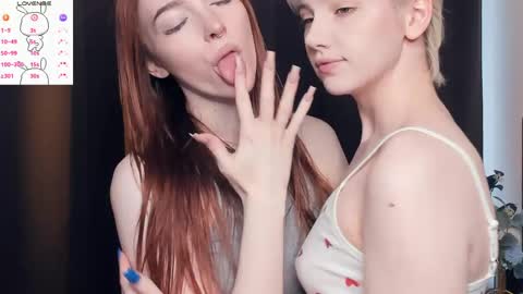 Elva and Kate  online show from April 18, 4:49 am