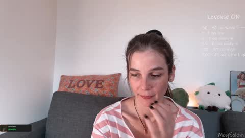 Snapshot of _meg chatting on November 22, 11:20 am Meg online show from November 22, 11:20 am