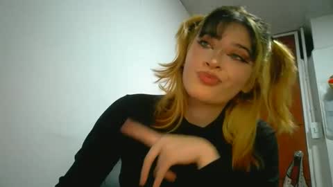 Snapshot of _mia_foster1 chatting on March 4, 11:55 pm Mia-foster online show from March 4, 11:55 pm