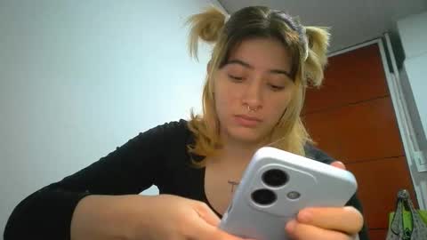 Mia-foster online show from March 18, 11:52 pm