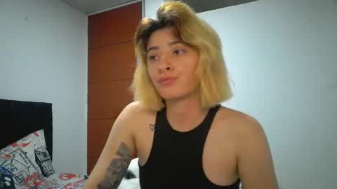 Snapshot of _mia_foster1 chatting on May 7, 12:16 am Mia-foster online show from May 7, 12:16 am