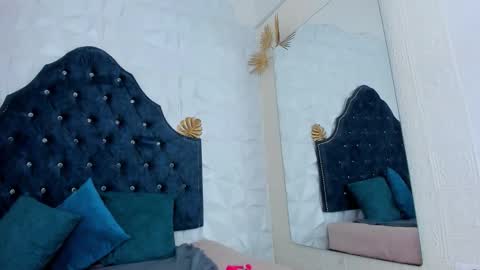 _mia_milf_ online show from March 29, 3:17 am