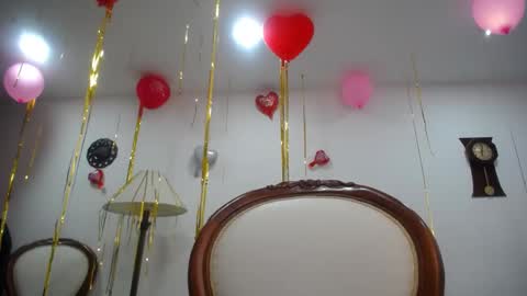 Snapshot of _miaaleon chatting on February 12, 1:06 pm Mia online show from February 12, 1:06 pm