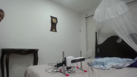 Snapshot of _miaaleon chatting on March 12, 10:39 pm Mia online show from March 12, 10:39 pm