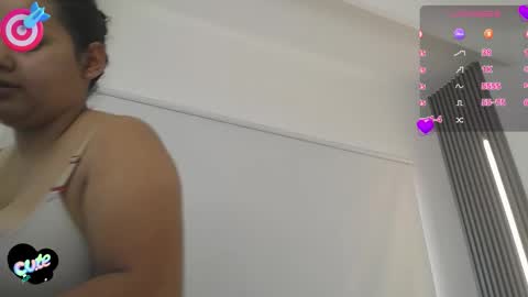 Snapshot of _miaaleon chatting on October 4, 12:47 pm Mia online show from October 4, 12:47 pm