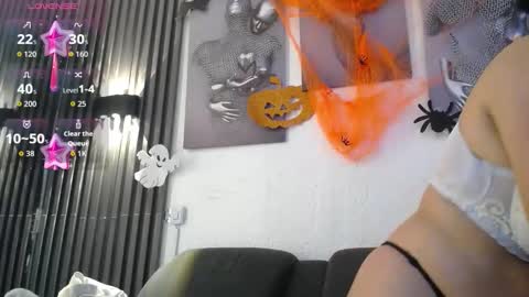 Snapshot of _miaaleon chatting on October 25, 12:45 pm Mia online show from October 25, 12:45 pm