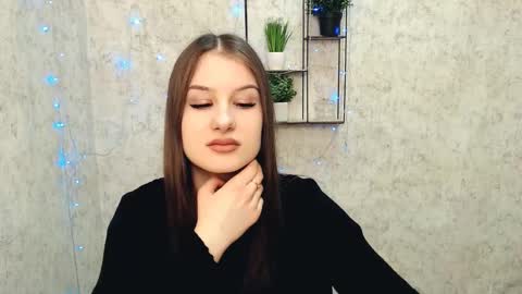 Mia online show from February 23, 5:18 pm