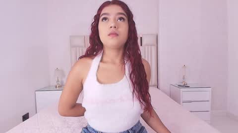 Mia  online show from May 28, 11:51 am