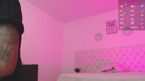 Snapshot of _miia_sweet chatting on October 24, 11:28 am Paula online show from October 24, 11:28 am