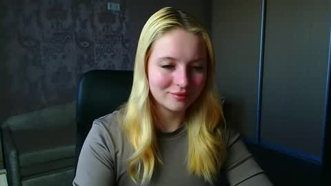 Melanie online show from April 14, 6:30 am