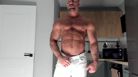 Snapshot of _miles19 chatting on April 9, 12:21 pm _miles19 online show from April 9, 12:21 pm