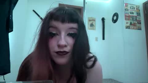 Snapshot of _miss_marie_ chatting on October 30, 10:32 pm _miss_marie_ online show from October 30, 10:32 pm