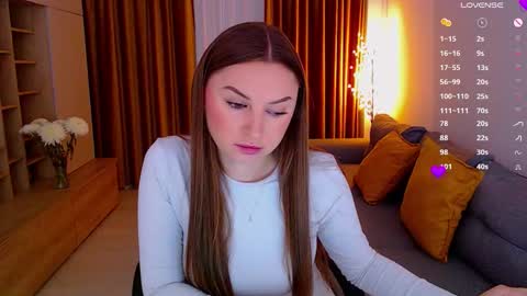 Mia online show from October 26, 6:30 am