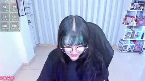 Hanna  Idependent Model   online show from July 9, 3:05 pm