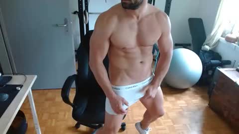 BENJI online show from May 6, 2:44 pm