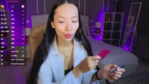 Snapshot of _miura_ chatting on February 4, 1:11 am MIURA online show from February 4, 1:11 am