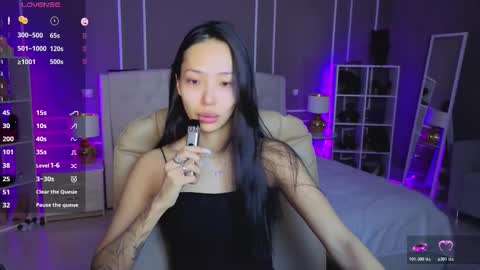 Snapshot of _miura_ chatting on February 9, 1:09 am MIURA online show from February 9, 1:09 am