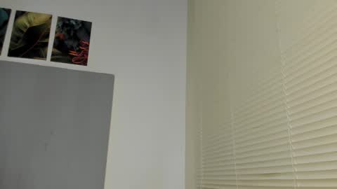 _molly_rosse_ online show from October 17, 11:57 am