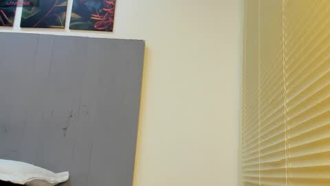 _molly_rosse_ online show from October 29, 11:45 am