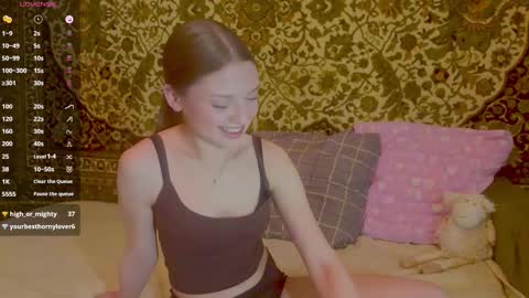 Mona online show from February 21, 2:18 pm