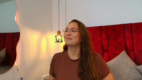 _monaliza_ online show from April 4, 1:19 pm