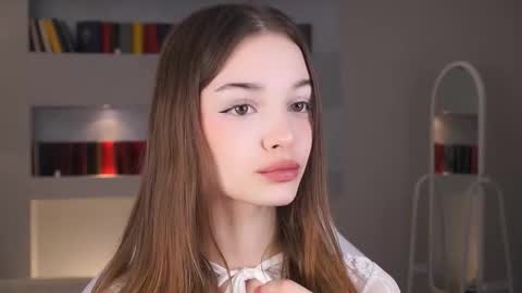 Snapshot of _moonlit_melody_ chatting on March 22, 7:17 pm Margo online show from March 22, 7:17 pm