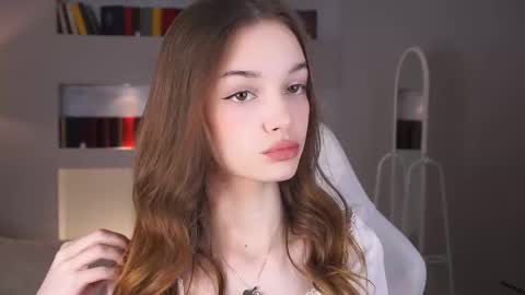 Snapshot of _moonlit_melody_ chatting on March 23, 6:23 pm Margo online show from March 23, 6:23 pm