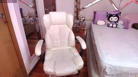 Natasha Rodriguez independent model online show from October 23, 6:50 pm