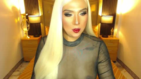 Snapshot of _natashacooper_ chatting on April 9, 3:28 am _natashacooper_ online show from April 9, 3:28 am