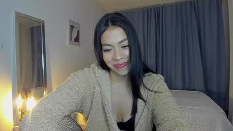 independent model natha online show from December 6, 5:31 am