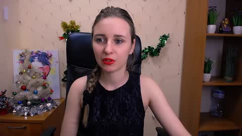 Snapshot of _nicole_new chatting on December 29, 3:13 pm Nica online show from December 29, 3:13 pm