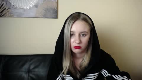 Snapshot of _nicole_new chatting on November 21, 1:54 pm Nica online show from November 21, 1:54 pm