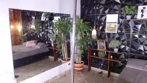 _nicolethomson online show from October 4, 11:19 am