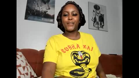 Snapshot of _nightnursee chatting on November 20, 11:32 am belle online show from November 20, 11:32 am