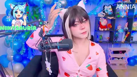 niiky online show from December 22, 11:07 am