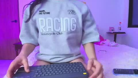 Noa Smith online show from November 23, 5:51 am