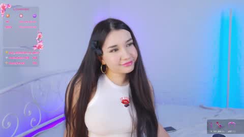 Vivian online show from December 7, 5:42 pm