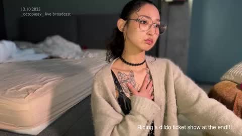 Mikayla online show from October 12, 10:03 am