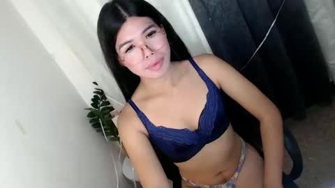 _odette22 online show from June 1, 5:42 am